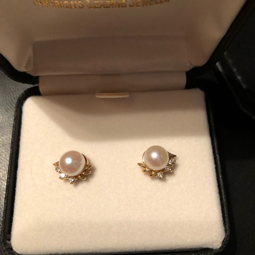 Pearl/Diamond earrings